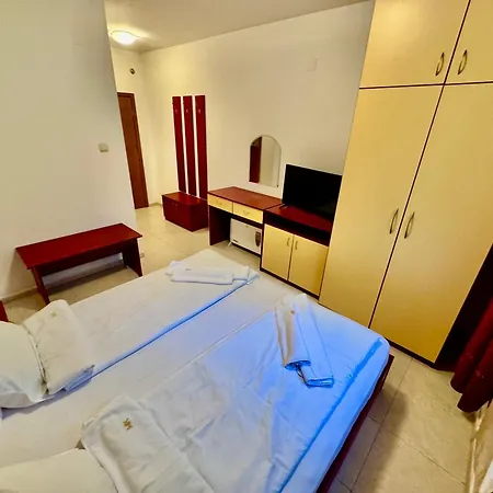 Apartment Basment - Todorini Kuli *